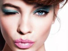 Comment rajeunir la peau du visage à la maison.